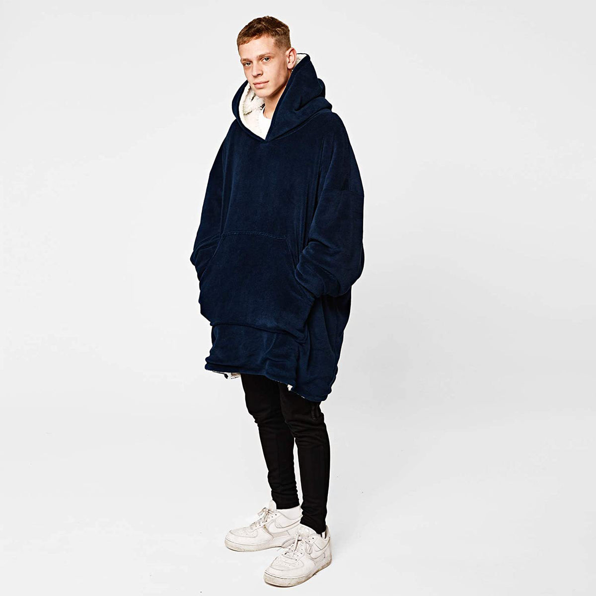 Hooded Wearable Blanket — Solid Colours, 80 × 113 cm