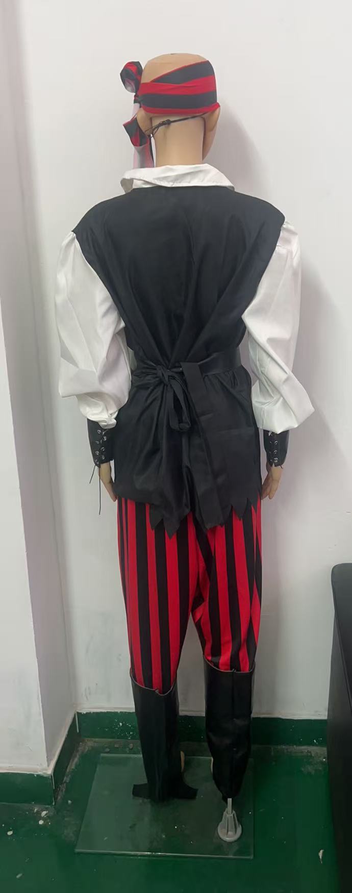 Adult Pirate Costume — Halloween, Parties & Stage | RENEOS™