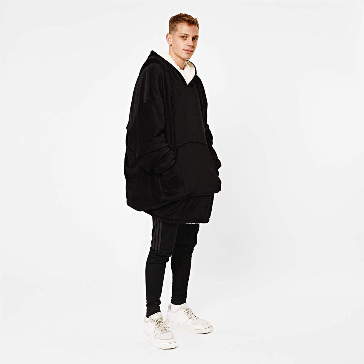 Hooded Wearable Blanket — Solid Colours, 80 × 113 cm